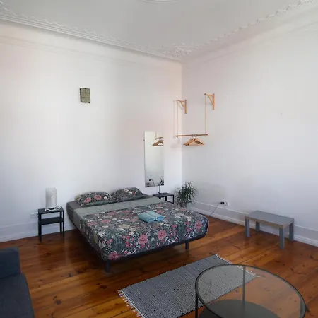 Embassy Arriaga Private Elegance In Stylish Shared Maison d'hôtes