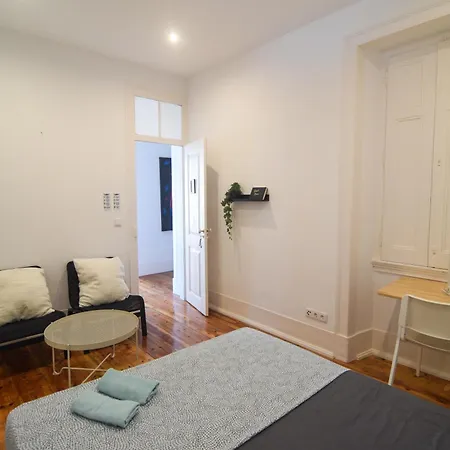 Embassy Arriaga Private Elegance In Stylish Shared ליסבון