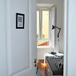 Embassy Arriaga Private Elegance In Stylish Shared Guest house Lisbon