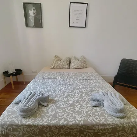 Embassy Arriaga Private Elegance In Stylish Shared 리스본