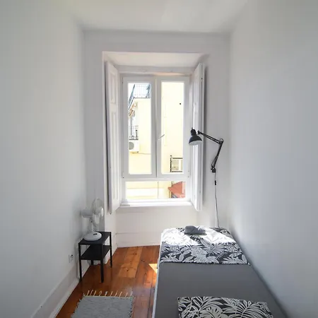 Embassy Arriaga Private Elegance In Stylish Shared * Lisboa
