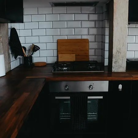 Embassy Arriaga Private Elegance In Stylish Shared Guest house