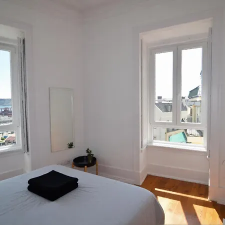 Embassy Arriaga Private Elegance In Stylish Shared Lissabon