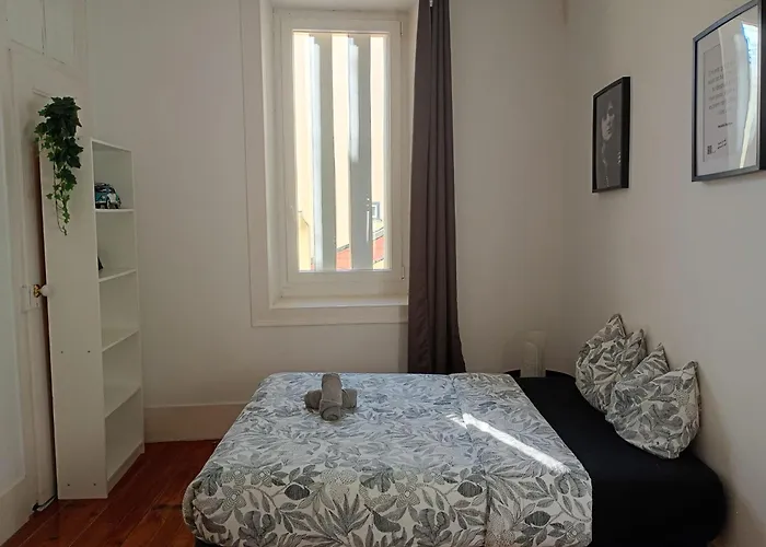Embassy Arriaga Private Elegance In Stylish Shared Πανσιόν Lisboa